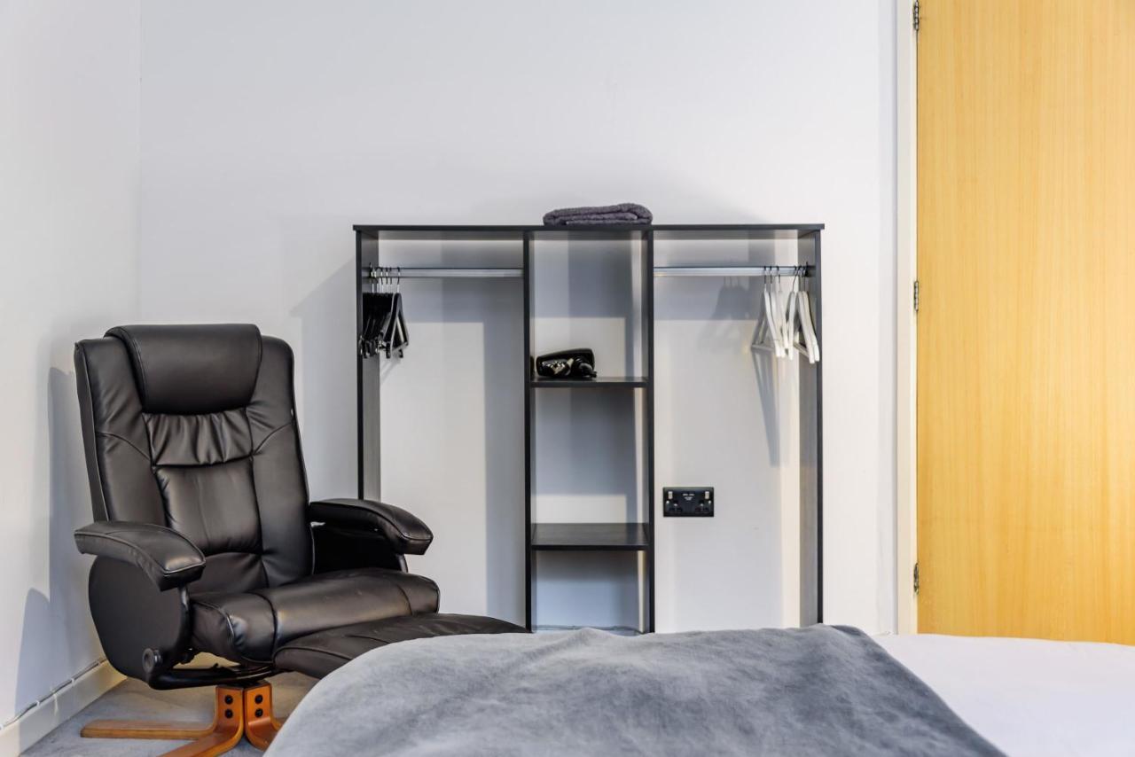 Stylish 2 Bedroom Apartment, Central Exeter, Parking On Site Luaran gambar
