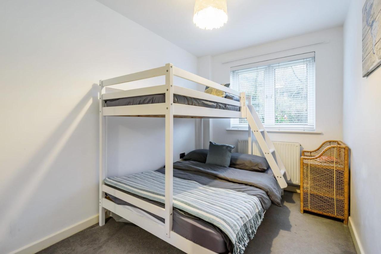 Stylish 2 Bedroom Apartment, Central Exeter, Parking On Site Luaran gambar