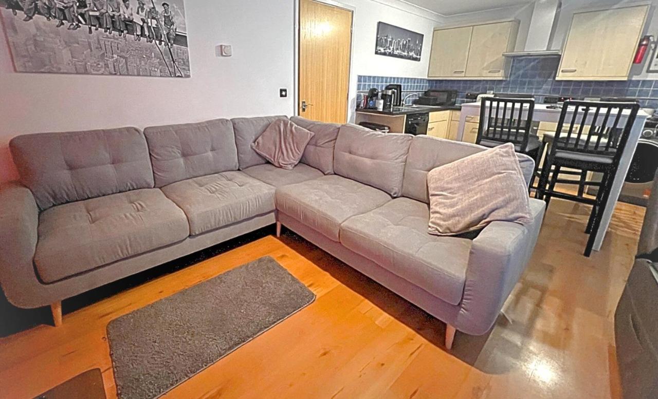Stylish 2 Bedroom Apartment, Central Exeter, Parking On Site Luaran gambar